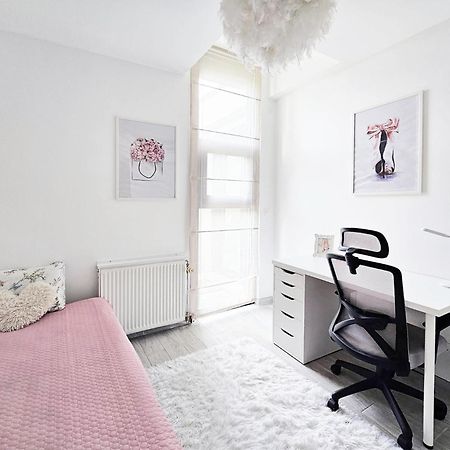 Bed & Breakfast - Entre Paris & Disneyland Lejlighed Roissy-en-Brie Eksteriør billede