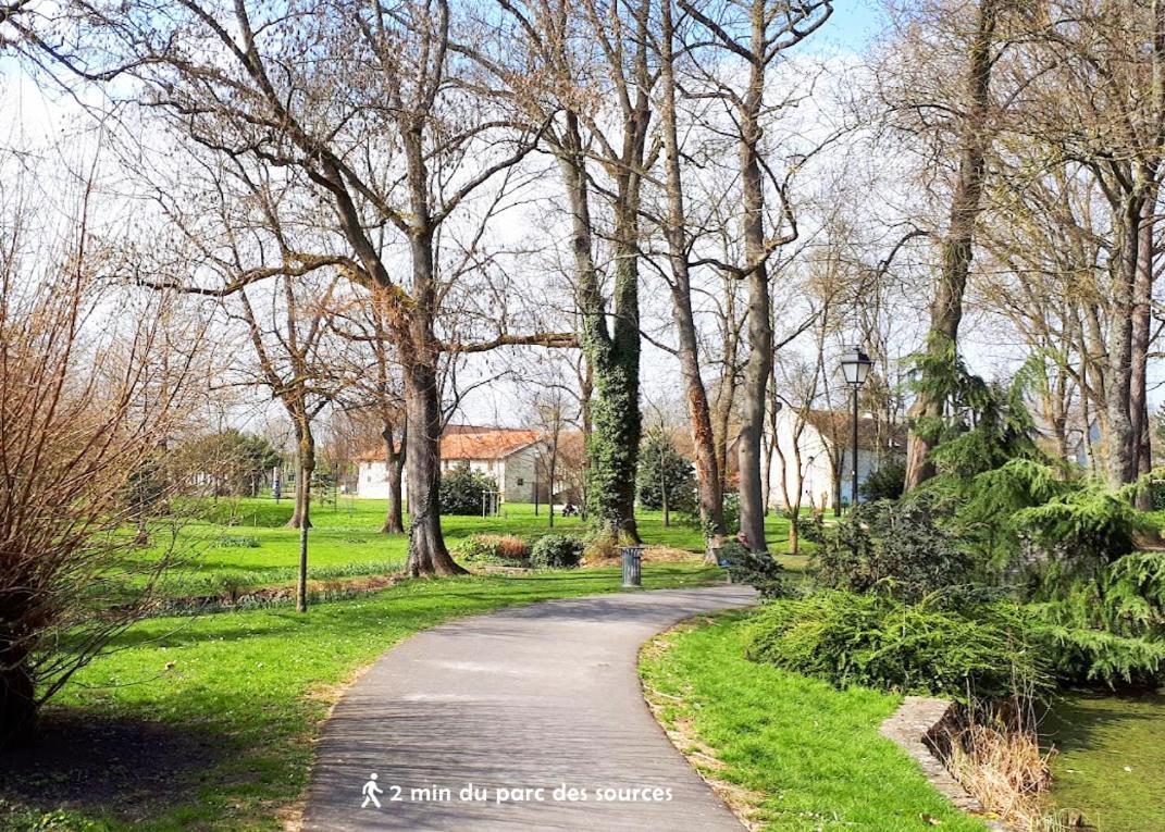 Bed & Breakfast - Entre Paris & Disneyland Lejlighed Roissy-en-Brie Eksteriør billede